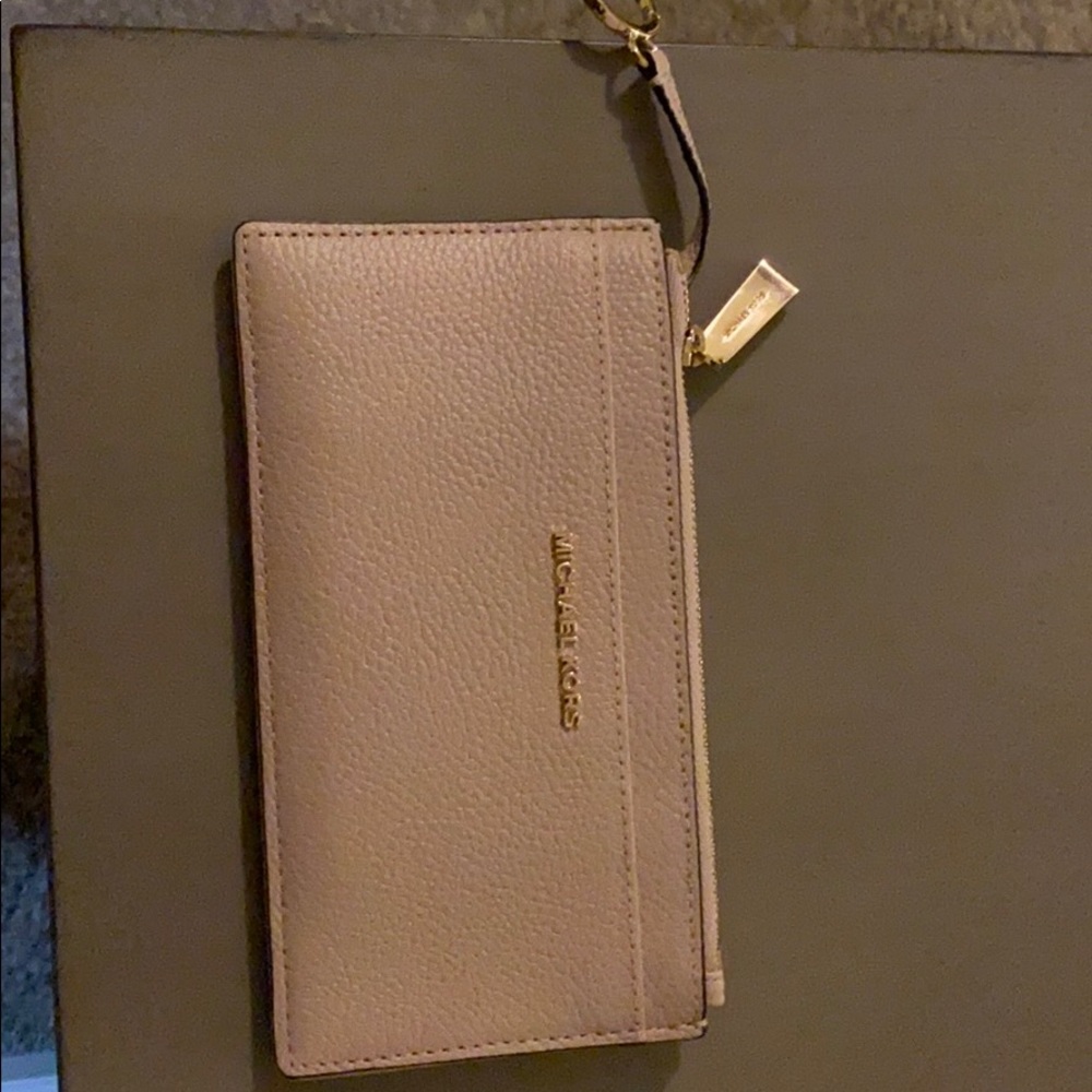 Michael Kors wristlet wallet